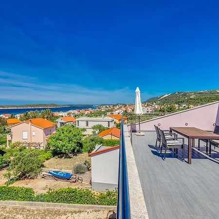 Apartments Host Barbat na Rabu Екстер'єр фото