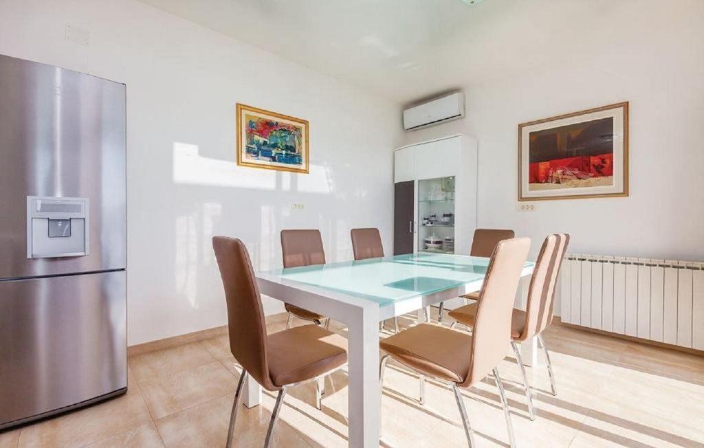 Apartments Host Barbat na Rabu Екстер'єр фото