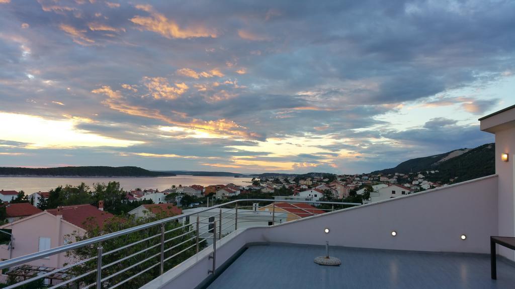 Apartments Host Barbat na Rabu Екстер'єр фото