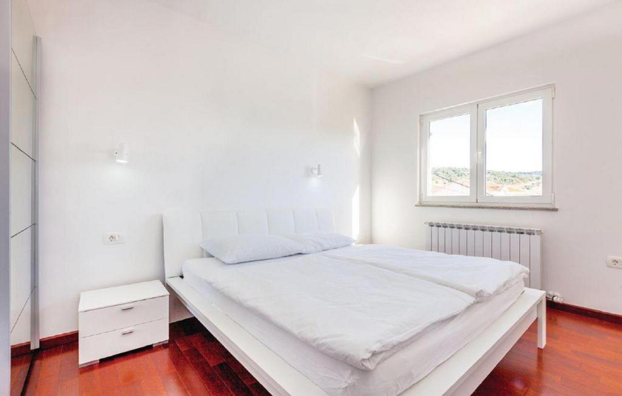 Apartments Host Barbat na Rabu Екстер'єр фото